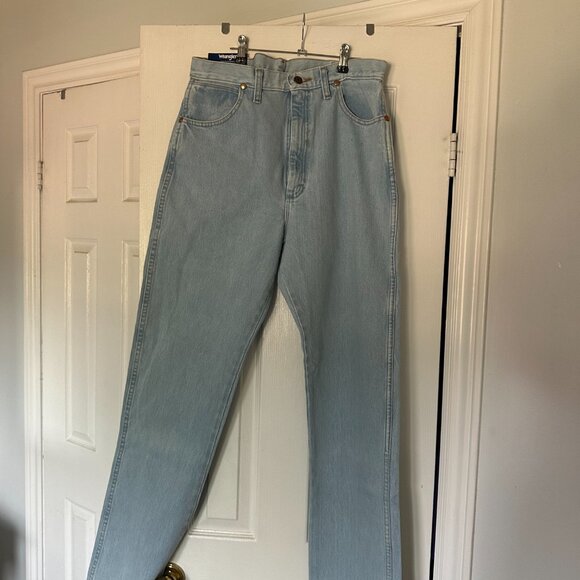 NWT Wrangler Women's Cowboy Cut High Rise Slim Fit Tapered Leg Jean - Picture 5 of 5